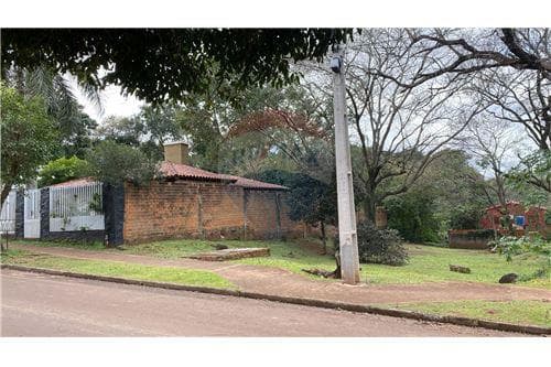 Terreno frente al colegio Politecnico