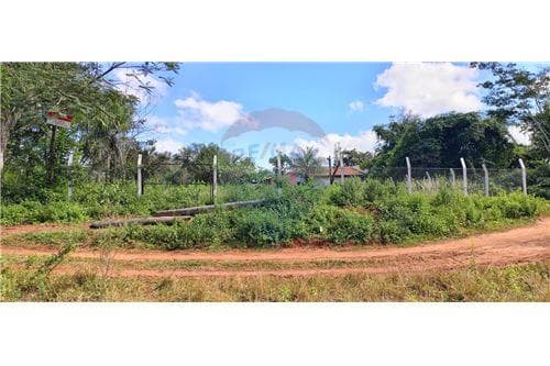 Terreno en venta en itapuami Luque