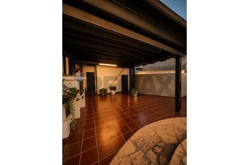 En venta importante propiedad en barrio mburicao — foto 3