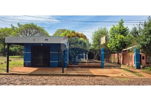 En Venta casa con tinglado y local comercial