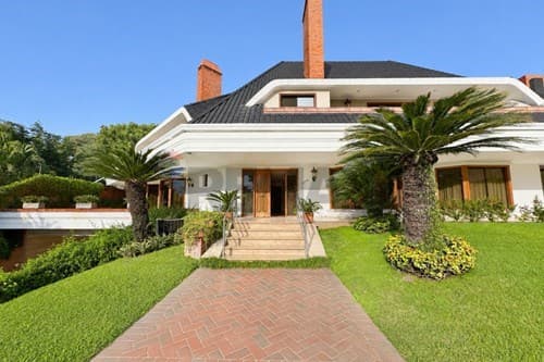Exclusiva residencia en Mburicao - En venta