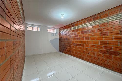 En venta deposito a estrenar en San Lorenzo — foto 4