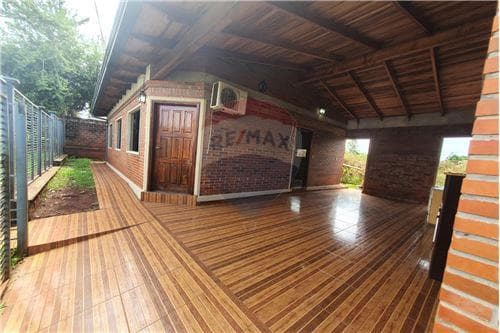 Casa en alquiler - Barrio Santa María — foto 2