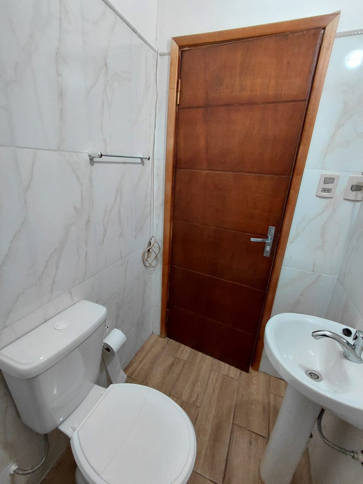 De salón comercial en Villa Elisa, foto 4