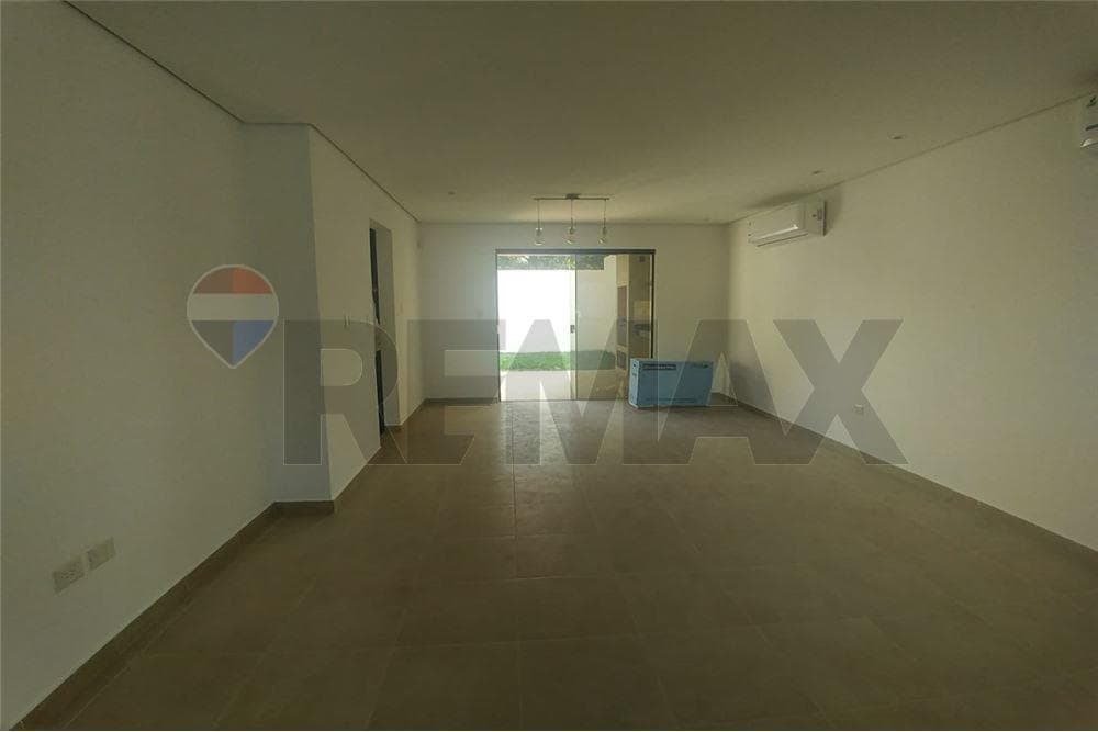 Dúplex Moderno y Seguro en Lambaré, Zona Sek, foto 2