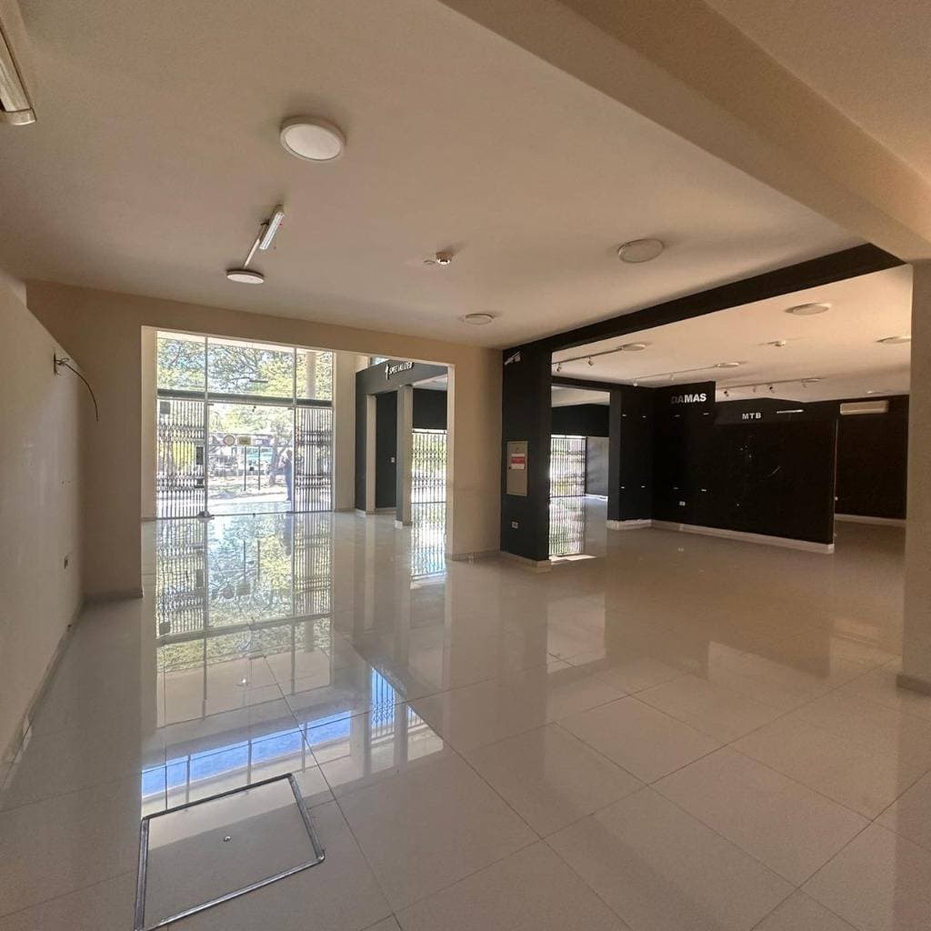 Importante propiedad comercial | barrio villa aurelia, foto 5