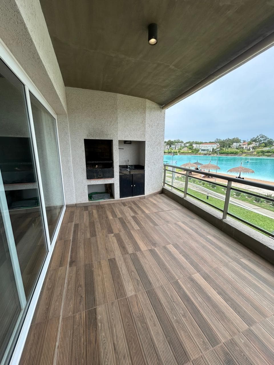 En venta departamento de 3 dormitorios en edificio bali 1 – aqua village, foto 2