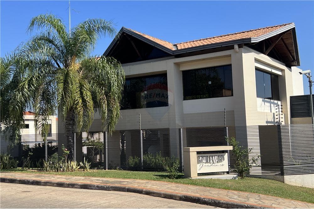 Venta duplex en barrio cerrado boulevard jardines de confederacion