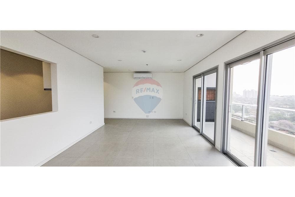 En venta. Amplio departamento de 3 dormitorios - Herrera, foto 2