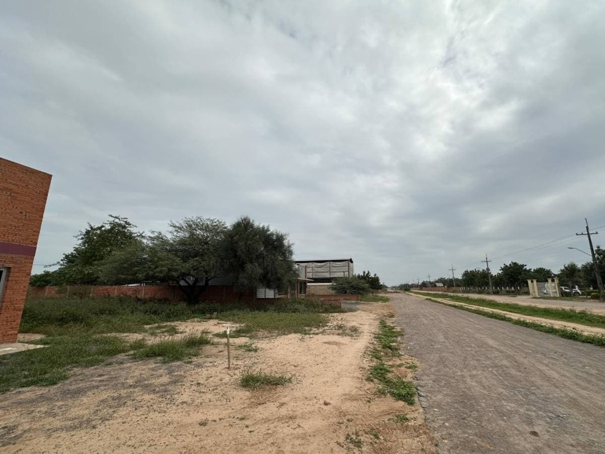 2 terrenos, 720 m² con doble acceso. Complejo Boreal, Filadelfia, foto 3