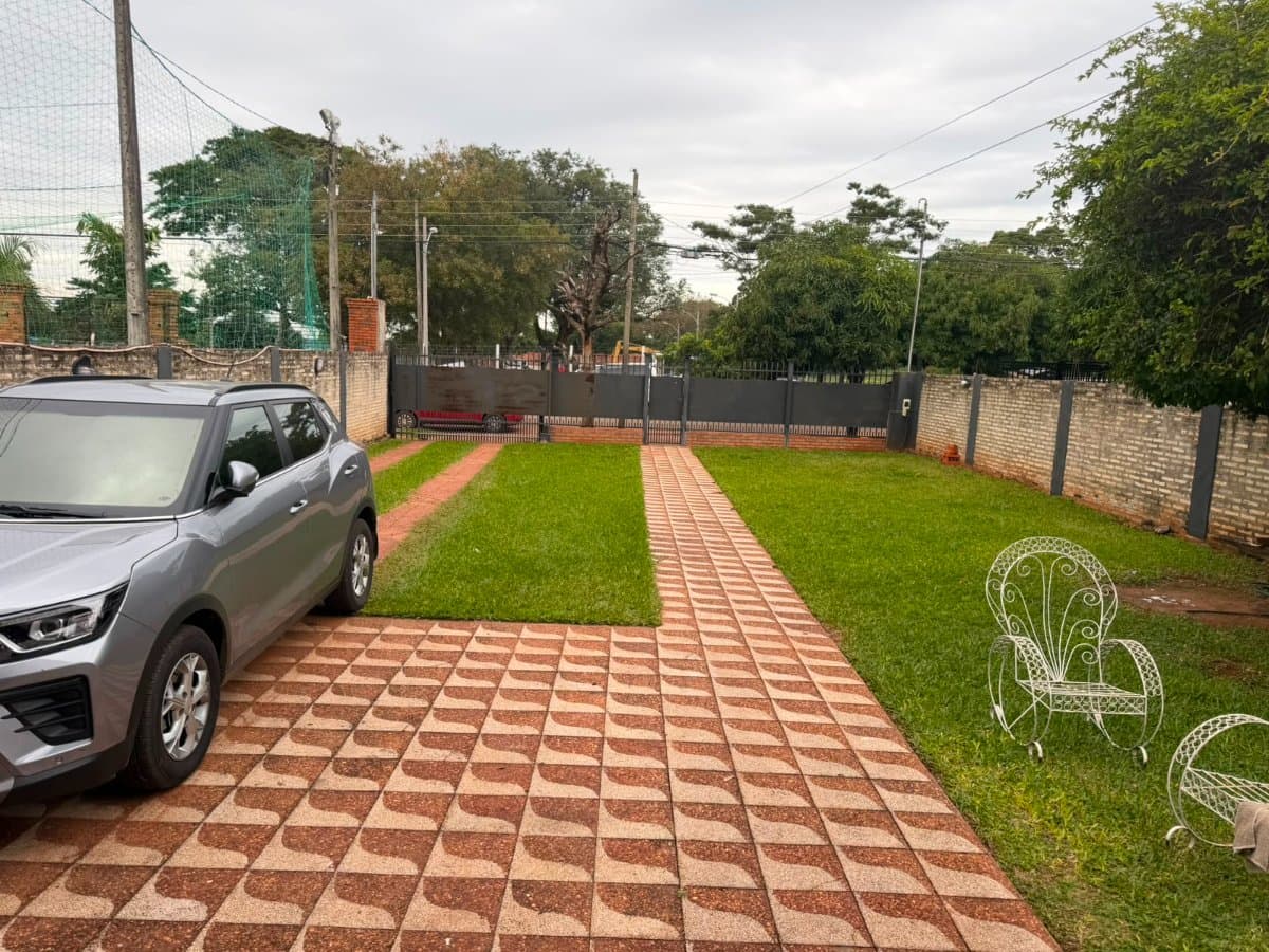 Casa de 3 dormitorios en San Lorenzo barrio, foto 3