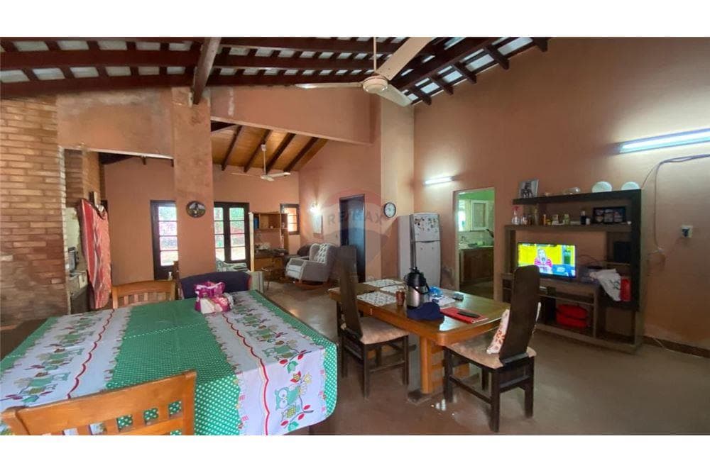 Casa en venta en Fernando de la Mora zona norte a 2 cuadras de mariscal lopez, foto 2