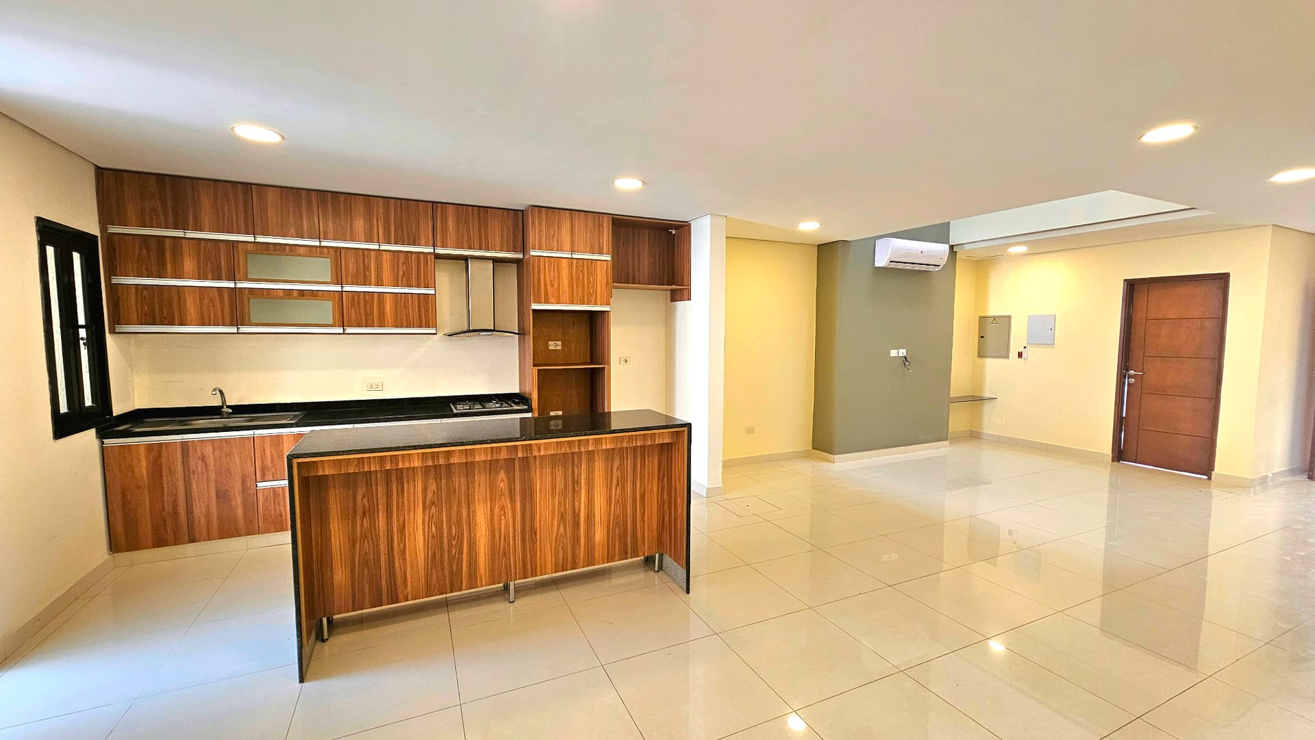 En Venta elegante y sofisticado dúplex zona Conmebol, foto 4