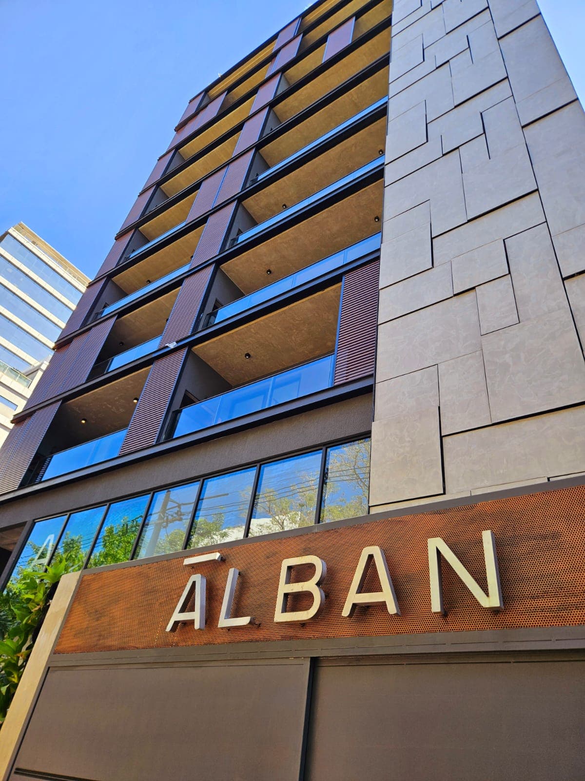 Alquilo Depto 1 Dormitorio Amoblado Edificio ALBAN I, a 50m del shopping del sol