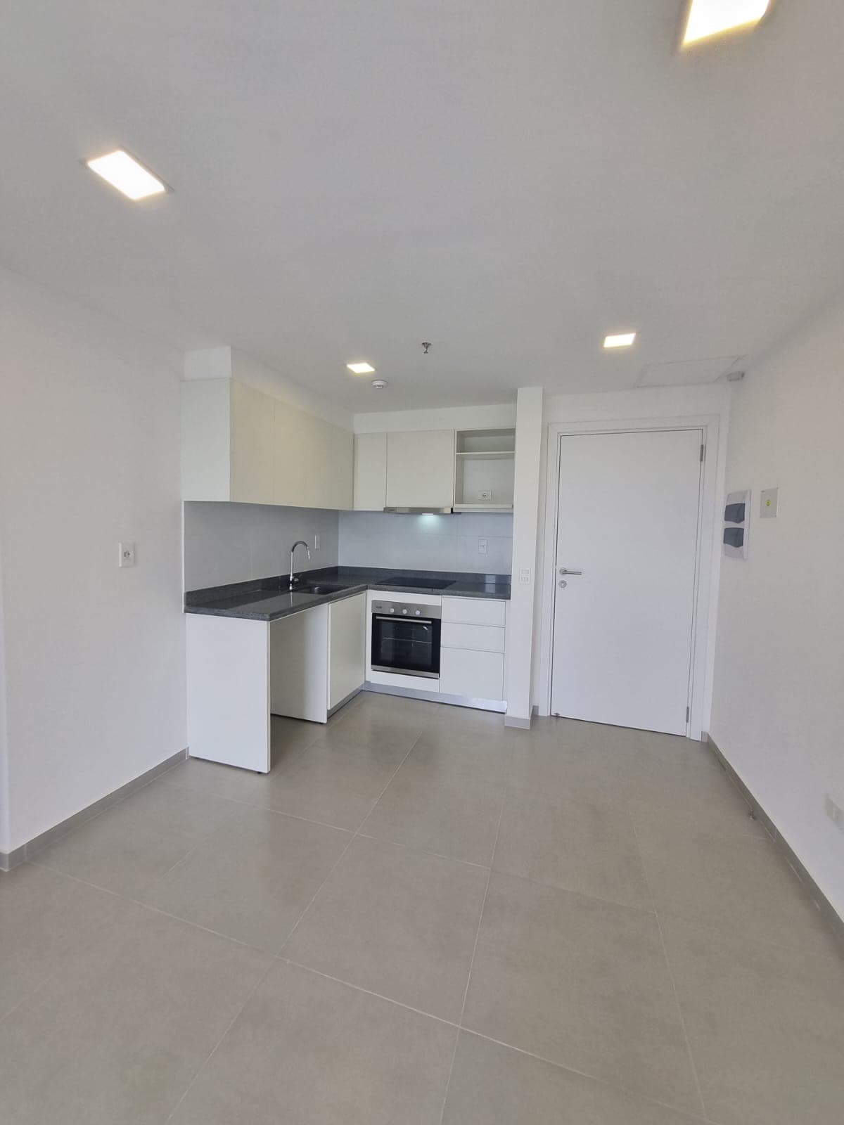 Departamento de 1 dormitorio con cochera en barrio Herrera