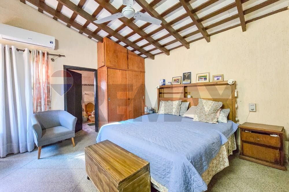 Amplia Casa En Trinidad - Zona Artigas Y M. López, foto 4