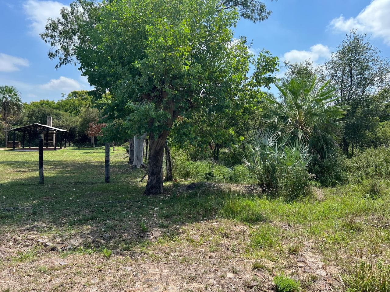 EN VENTA - 1.080 m2 en la Urbanización Costa Azul en Limpio!, foto 3