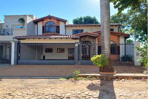 Vendo casa en madame lynch