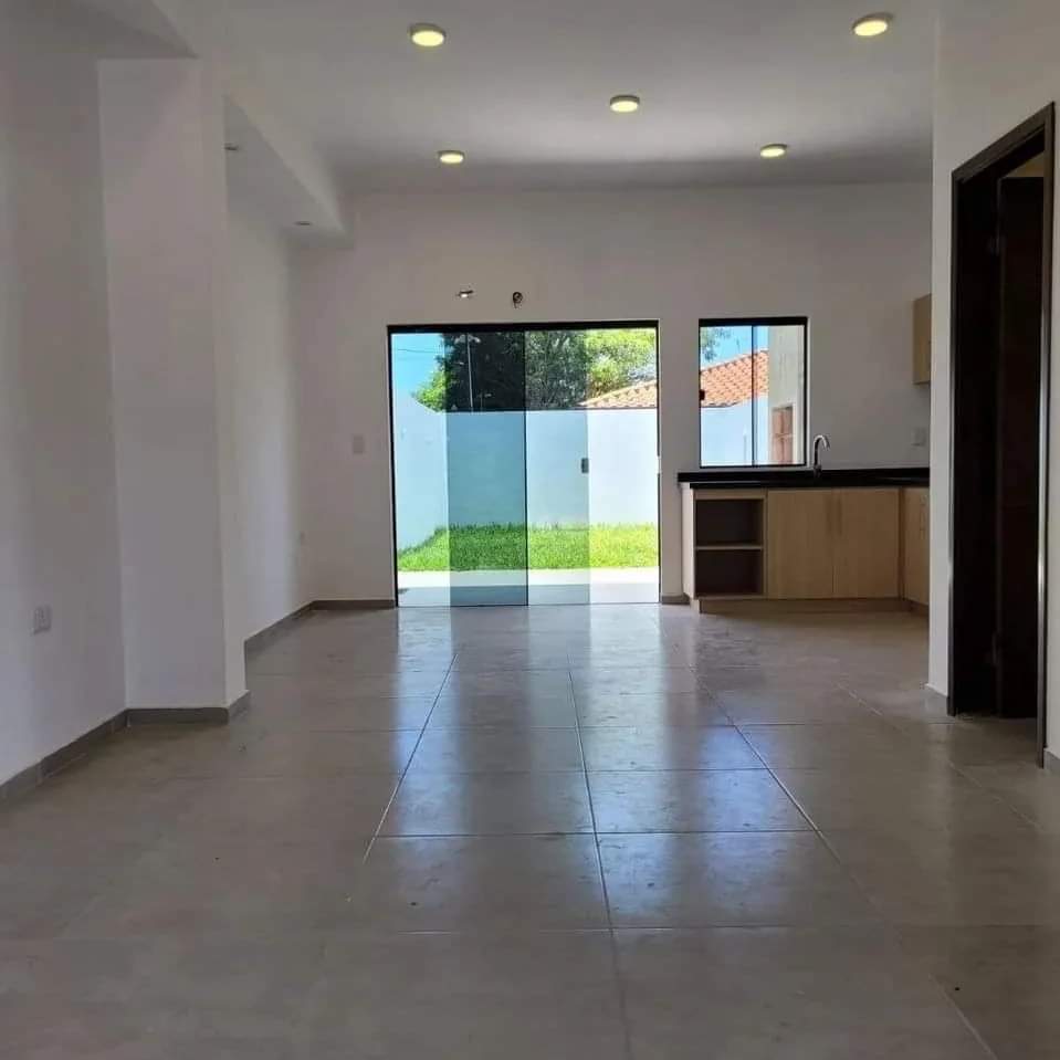 Duplex 3 dorm isla bogado Luque — foto 2