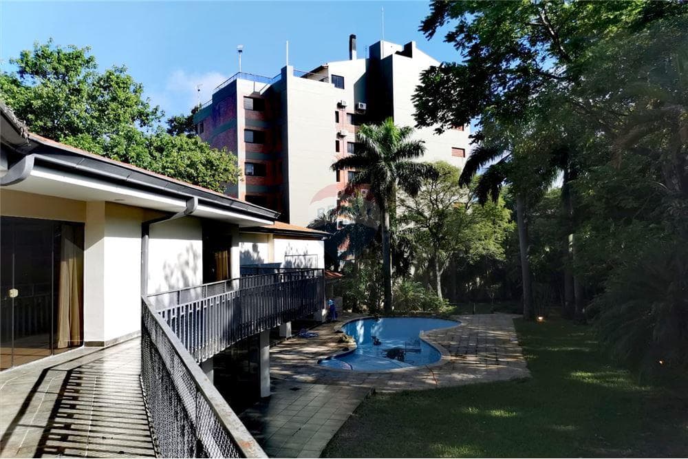 En Venta Lujosa Residencia en Los Laureles, Asuncion, foto 3