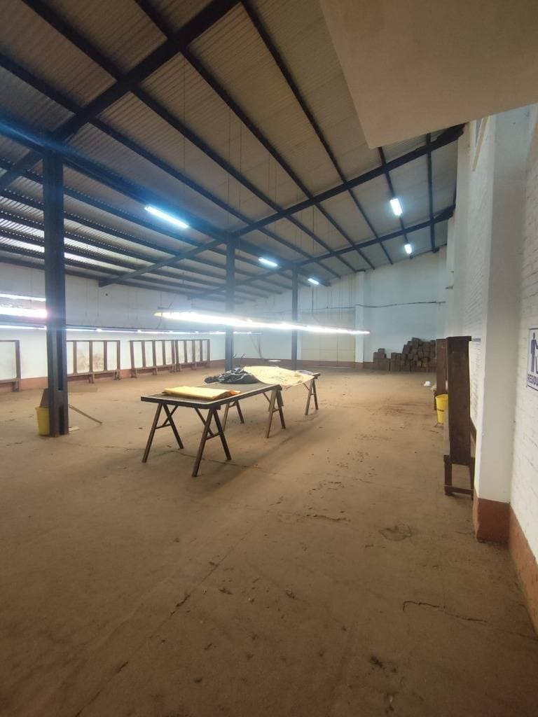 En Venta Importante Propiedad Industrial 120 mts sobre Ruta 2 Capiata, foto 2