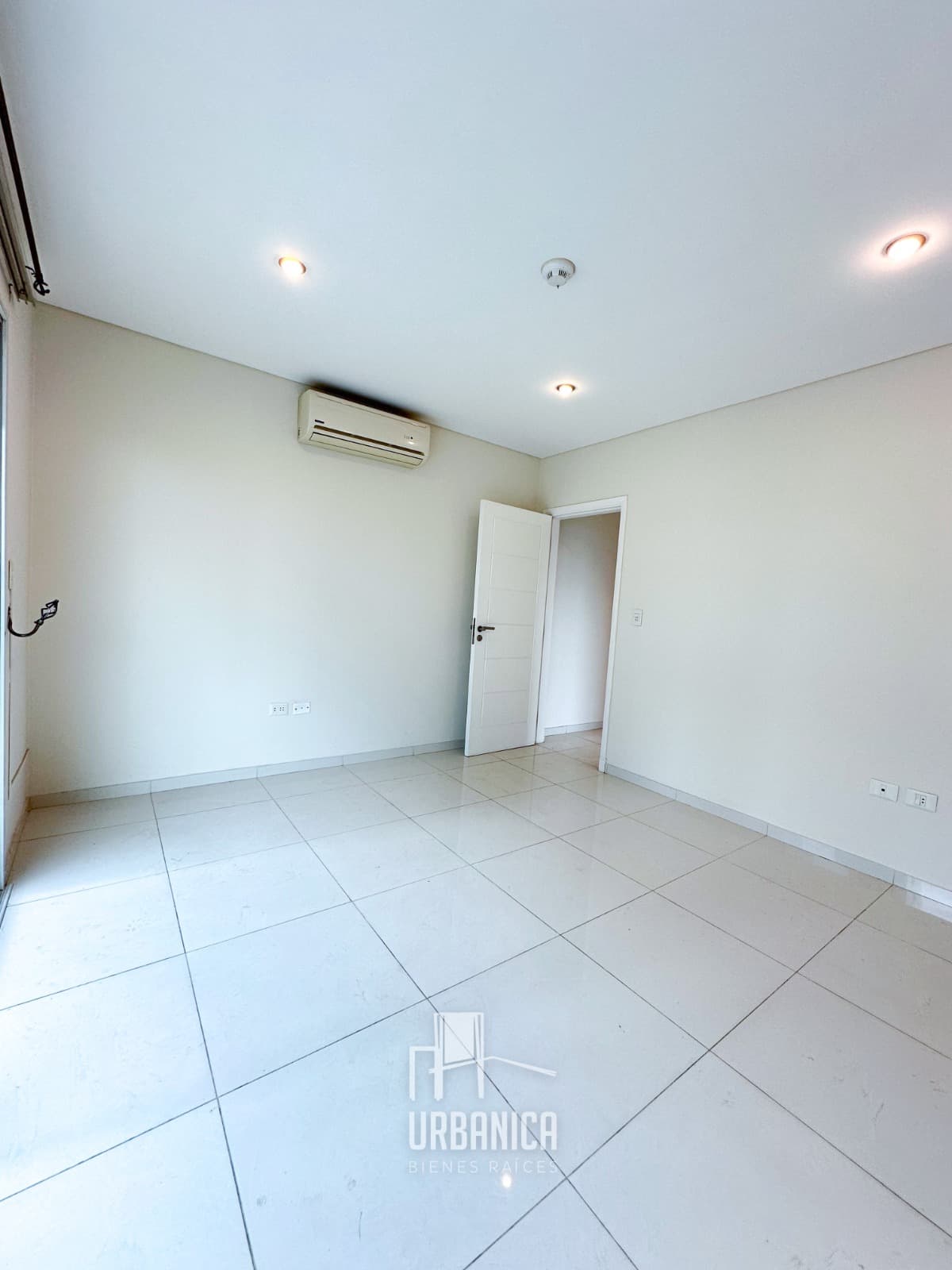 Departamento De 3 Habitaciones En Suite. Edificio Martínica, foto 3