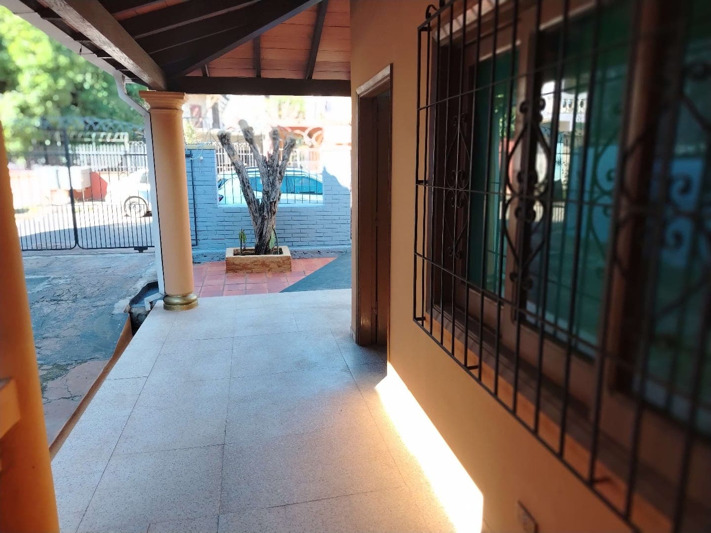 Casa en Alquiler – Centro de San Lorenzo — foto 4