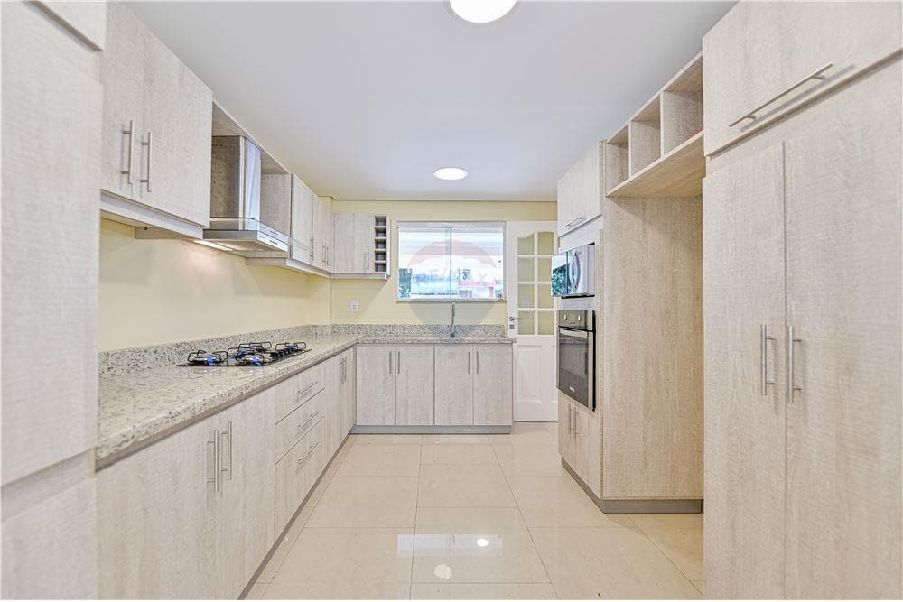 Impecable y Moderno Dúplex en Lambaré, foto 1