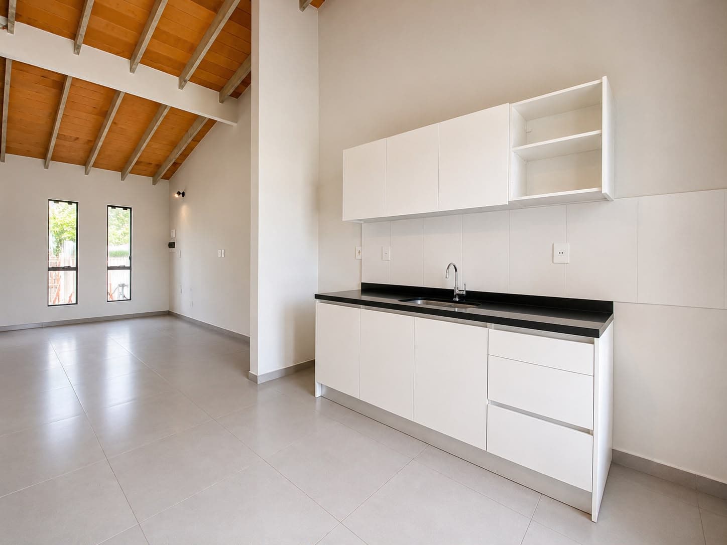 Casa a precio de alquiler en Luque, foto 3