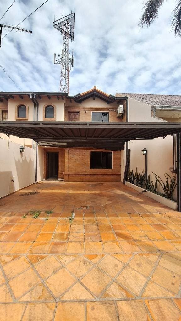 En alquiler duplex en Lambaré - zona canal 13 — foto principal