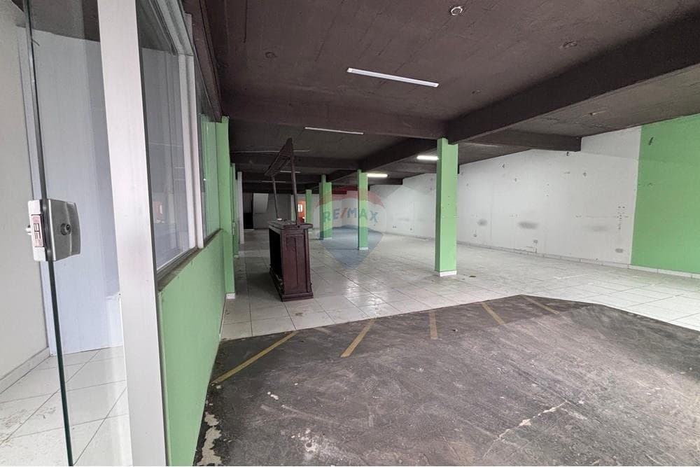 Salon comercial en fdo de la mora a 30mts de la av mcal lopez — foto 5