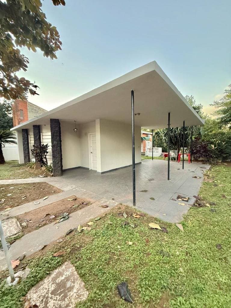 Terreno 900 m² sobre Av. Isaac Kostianovsky | Los Laureles, foto 5