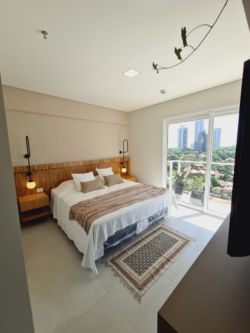 Hermoso y Amplio Departamento en la Zona Molas López-CLAP5209856 — foto 4