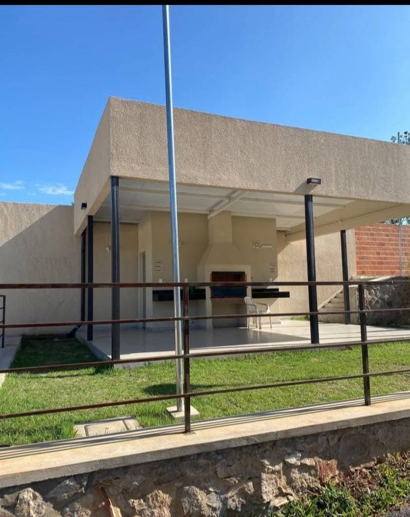 Especial – casa de 3 dormitorios en condominio yeruti – Luque — foto 2