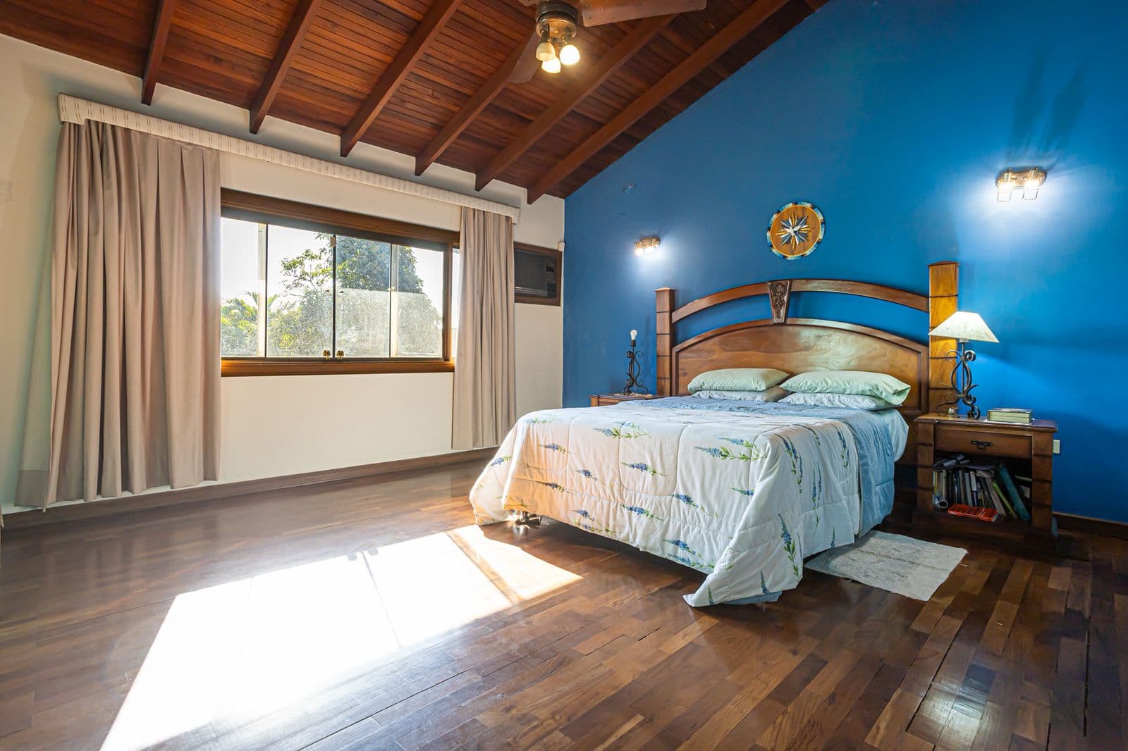 Hermosa Residencia En Venta En Bo. Mburucuyá. Asunción, foto 4