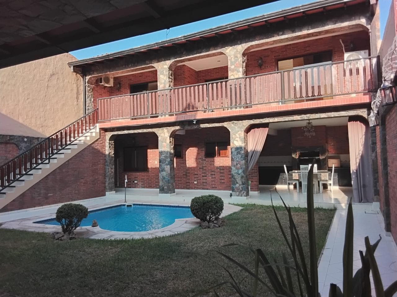 De Casa En Barrio Mburucuya, foto 2