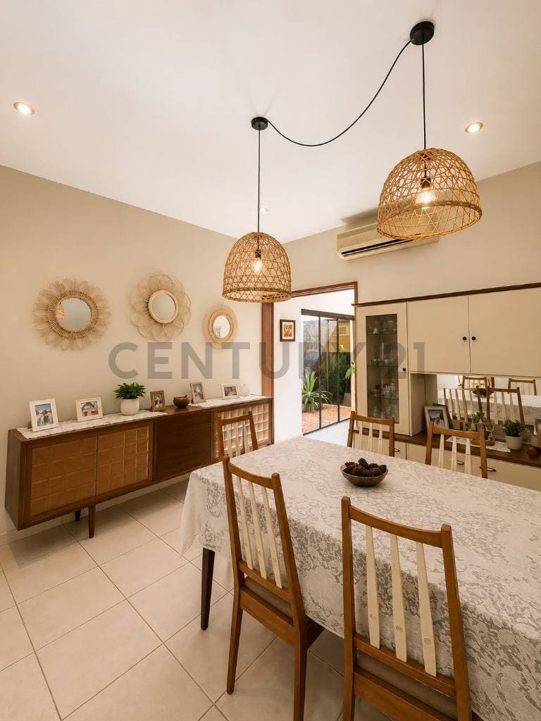 FOR SALE 5 Bedroom Residence in Barrio Ycuá Satí — foto 5