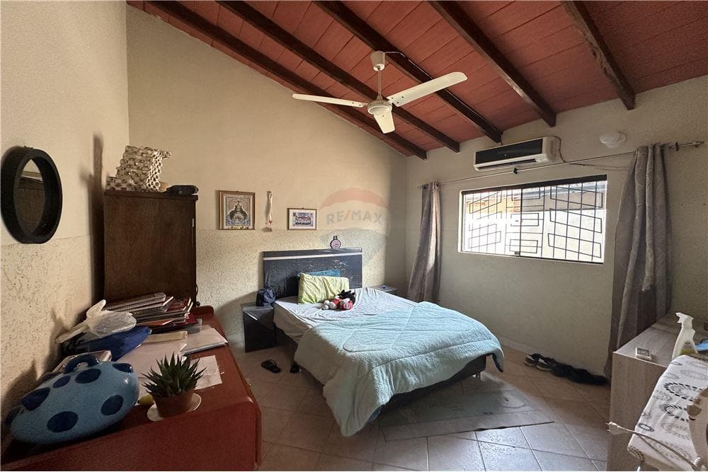 Amplio terreno con casa cerca del CIT, foto 3