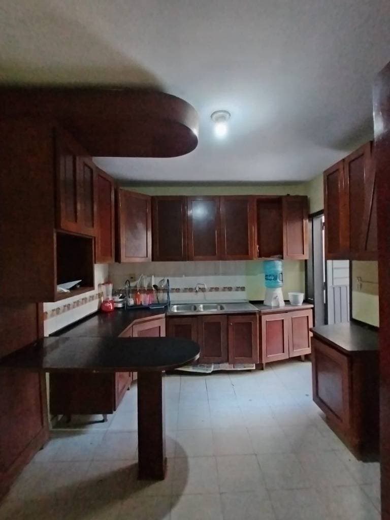 Acogedora Casa en Villa Aurelia con Amplio Patio y Chimenea, foto 5