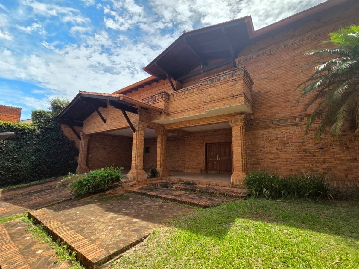 En venta - amplia casa en barrio Jara, foto 2