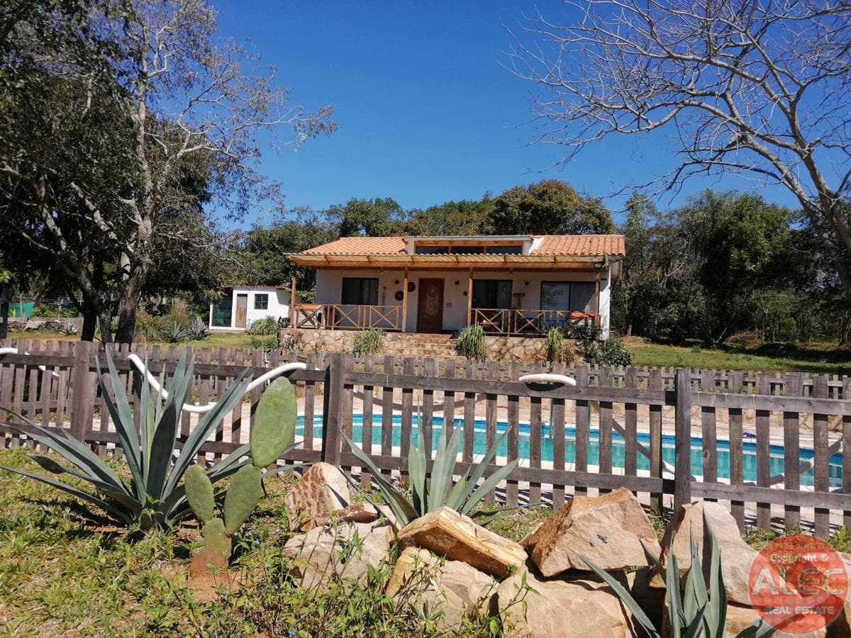 Quinta De 4 Ha Con Casa Y Piscina Entre Altos Y Atyrá