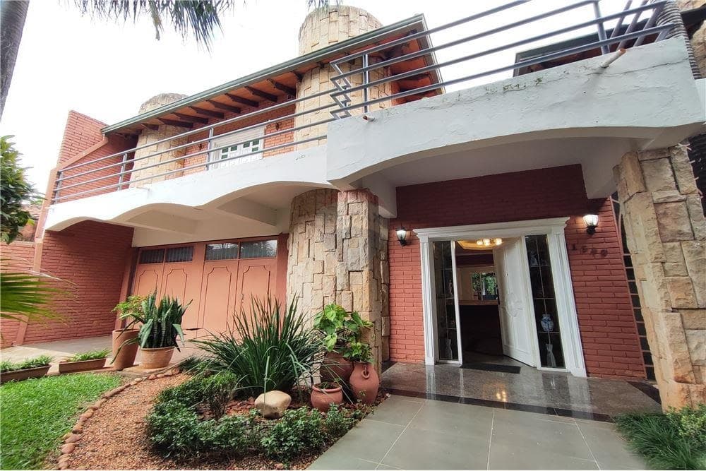 Vendo amplia casa en san vicente 4 habitaciones