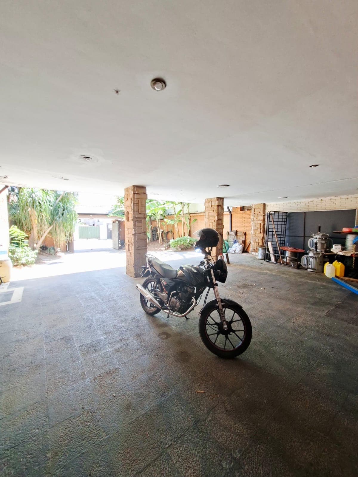 Casa En Venta, Residencia A Remodelar, Barrio Mcal. Estigarribia — foto 3