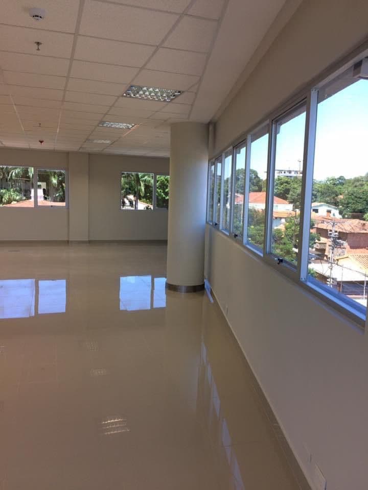 Aamplia Oficina Zona Barrio Jara — foto 3
