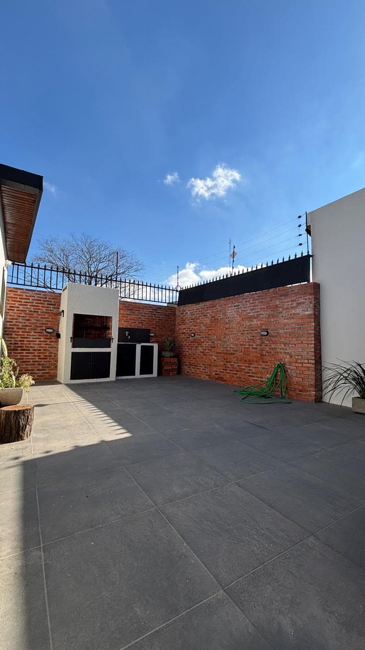 Casa de 3 dormitorios en barrio Jara, foto 1