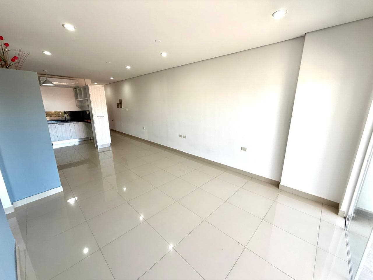 departamento semi amoblado en Luque - Laurelty, foto 4