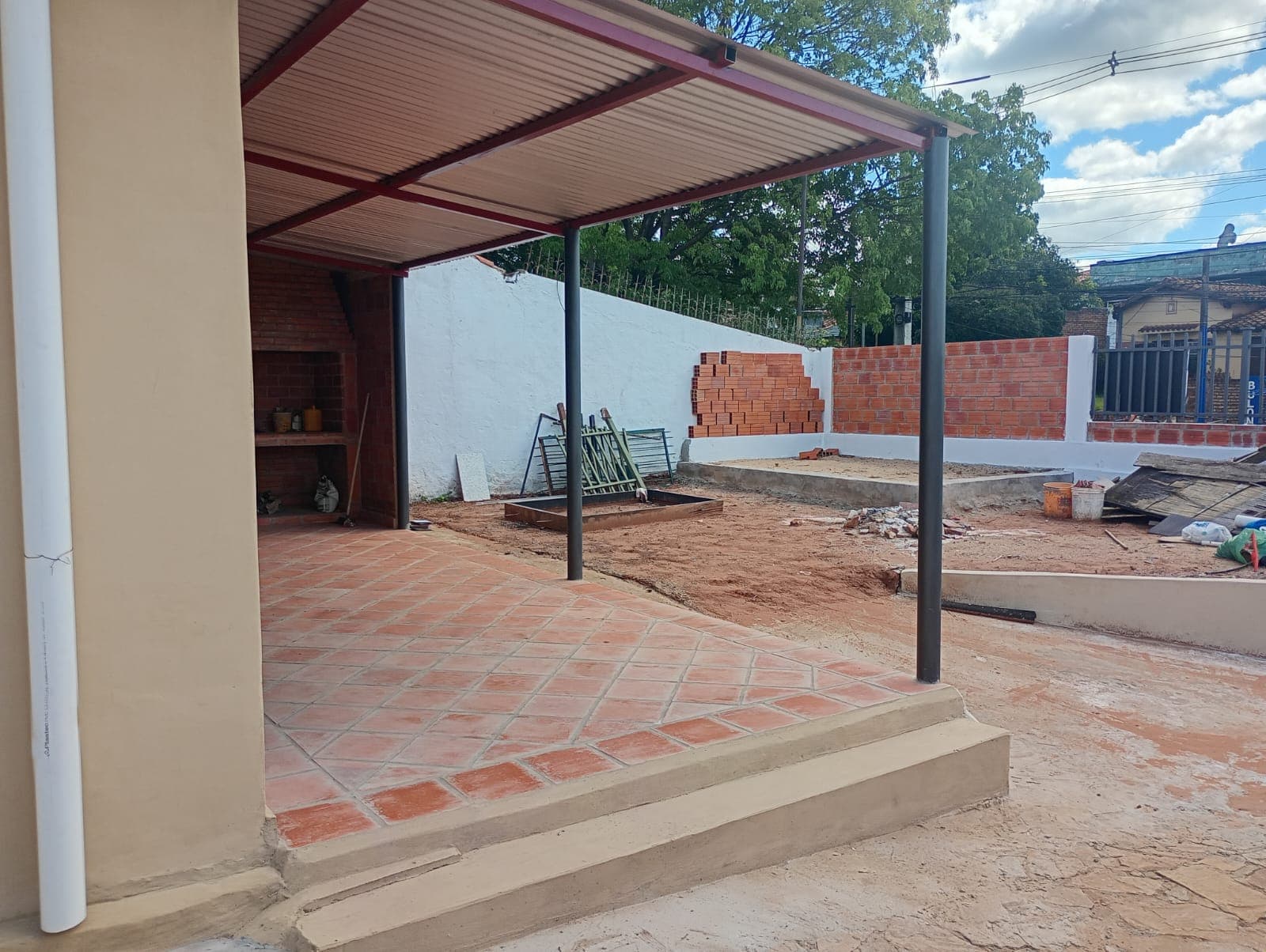 Alquilo 2 casas independientes en lambare