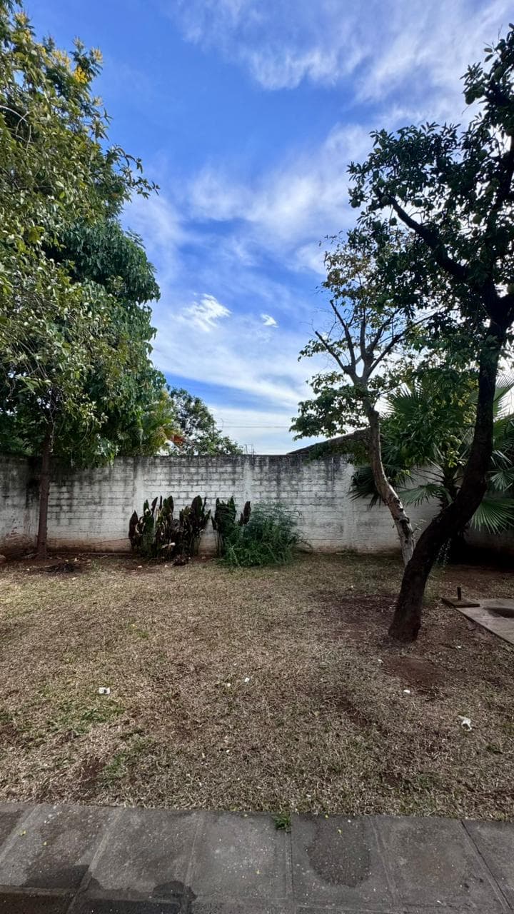 Casa de 360 m2 en Luque, a 10 Minutos del Eje Corporativo - CLHO7791232, foto 2