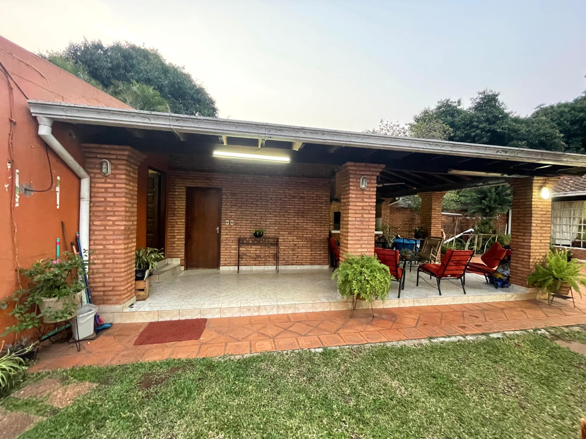 En venta amplia casa en fdo zona sur, foto 3