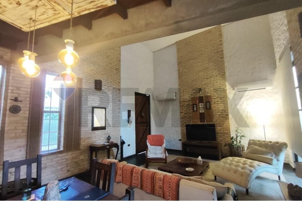 Residencia estilo industrial - minimalista, foto 2